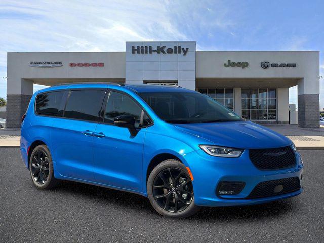 New 2026 Chrysler Pacifica L