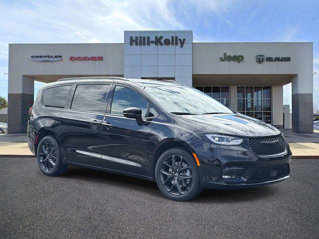New 2026 Chrysler Pacifica L