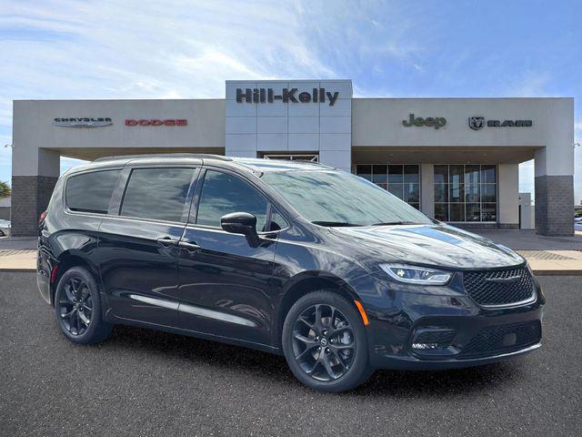 New 2026 Chrysler Pacifica L