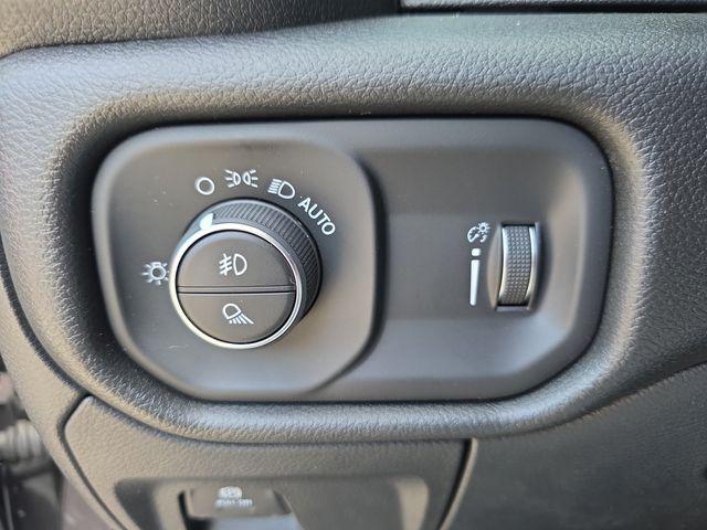 2026 RAM 1500 WARLOCK CREW CAB 4X4 5'7' BOX — миниатюра 18
