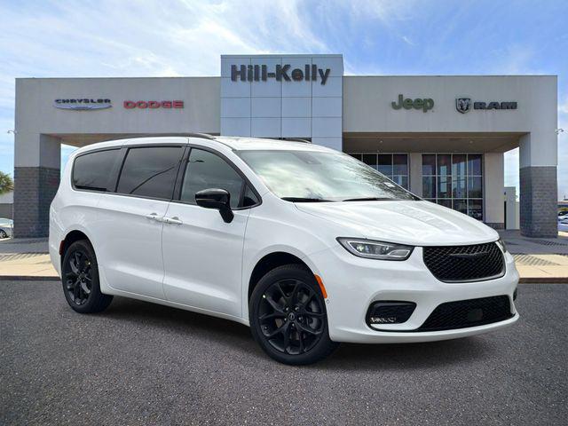 New 2026 Chrysler Pacifica L