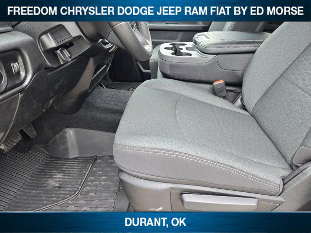 2026 RAM 2500 BLACK EXPRESS CREW CAB 4X4 6'4' BOX photo 8
