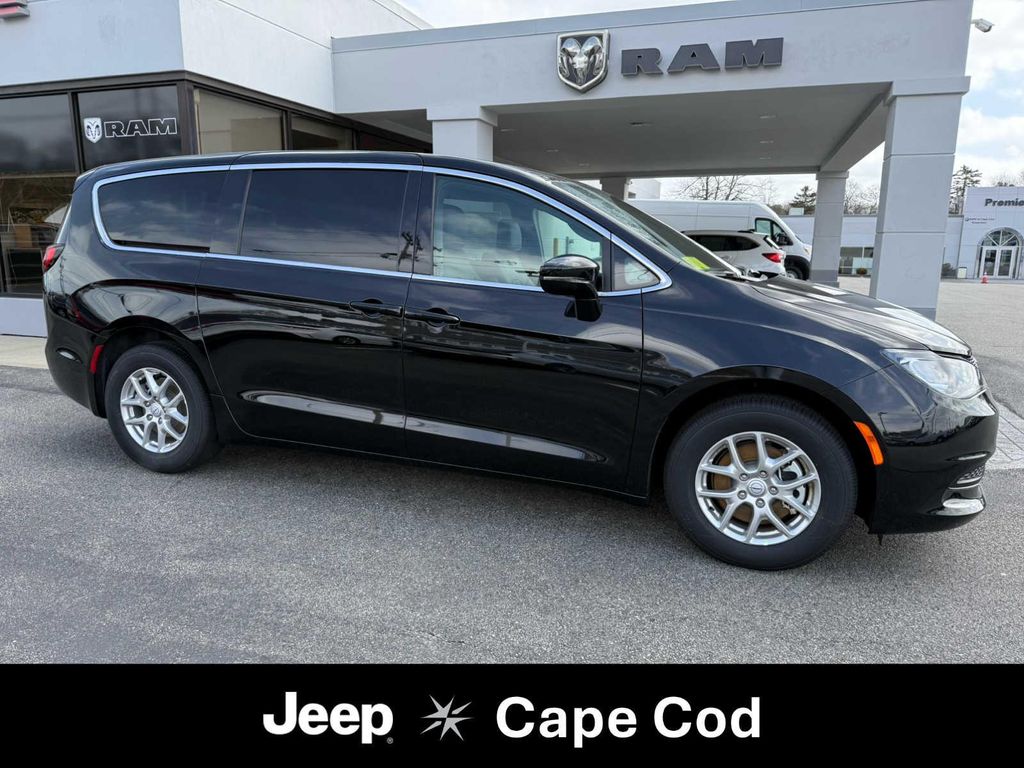 New 2026 Chrysler Voyager LX
