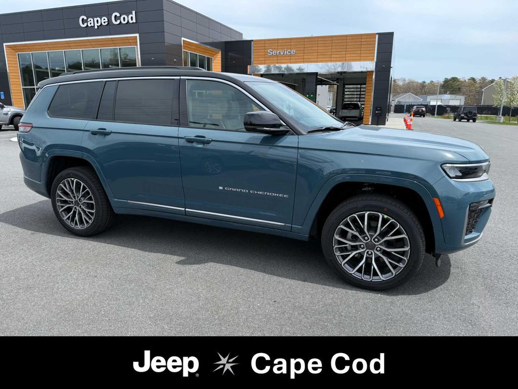 New 2026 Jeep Grand Cherokee L Summit