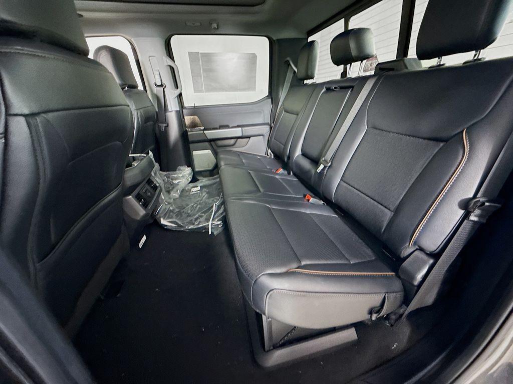 صورة مصغرة 26 لـ 2026 FORD F-250 LARIAT