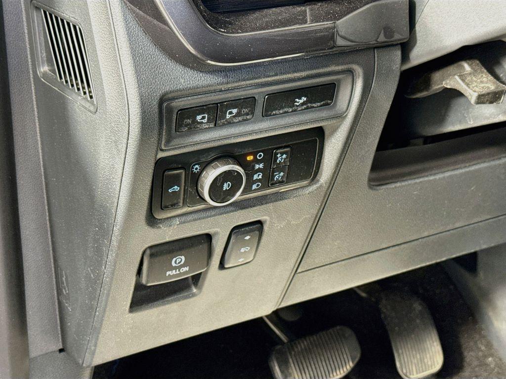 2023 FORD F-150 XLT — фото 10