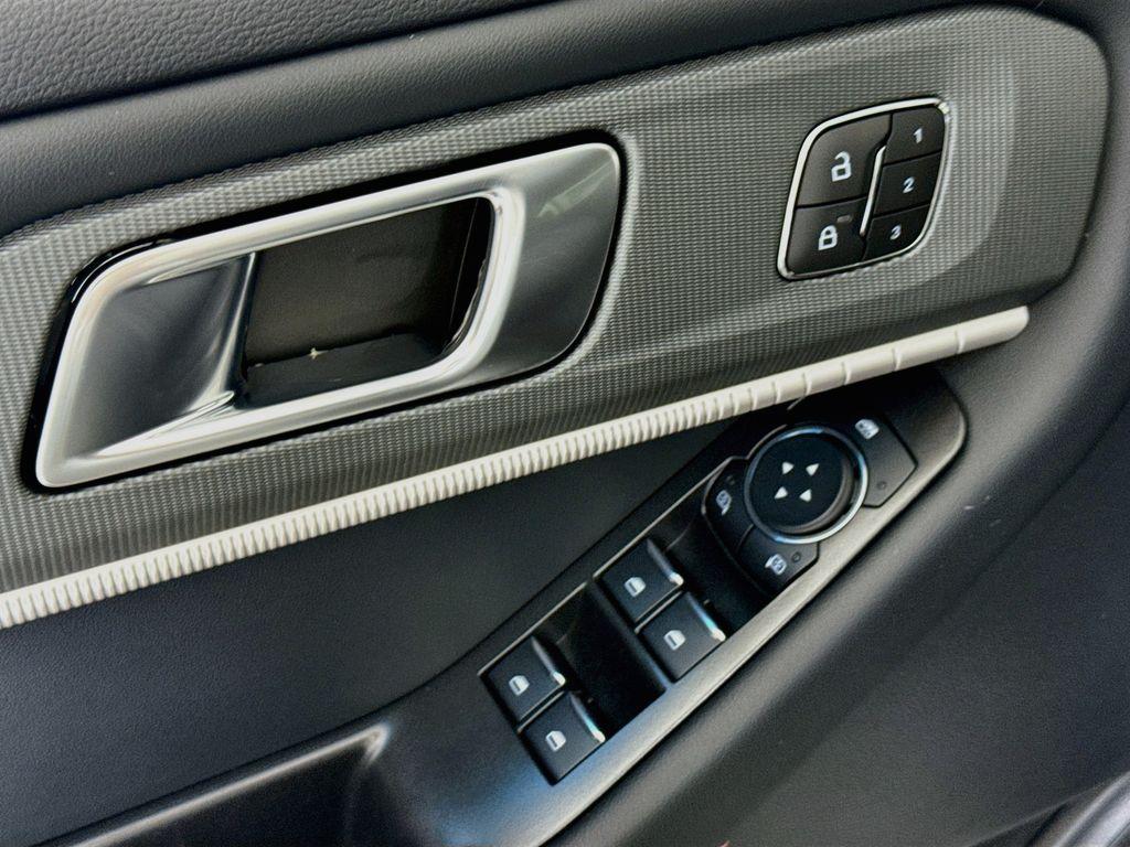 صورة مصغرة 18 لـ 2026 FORD EXPLORER ST-LINE