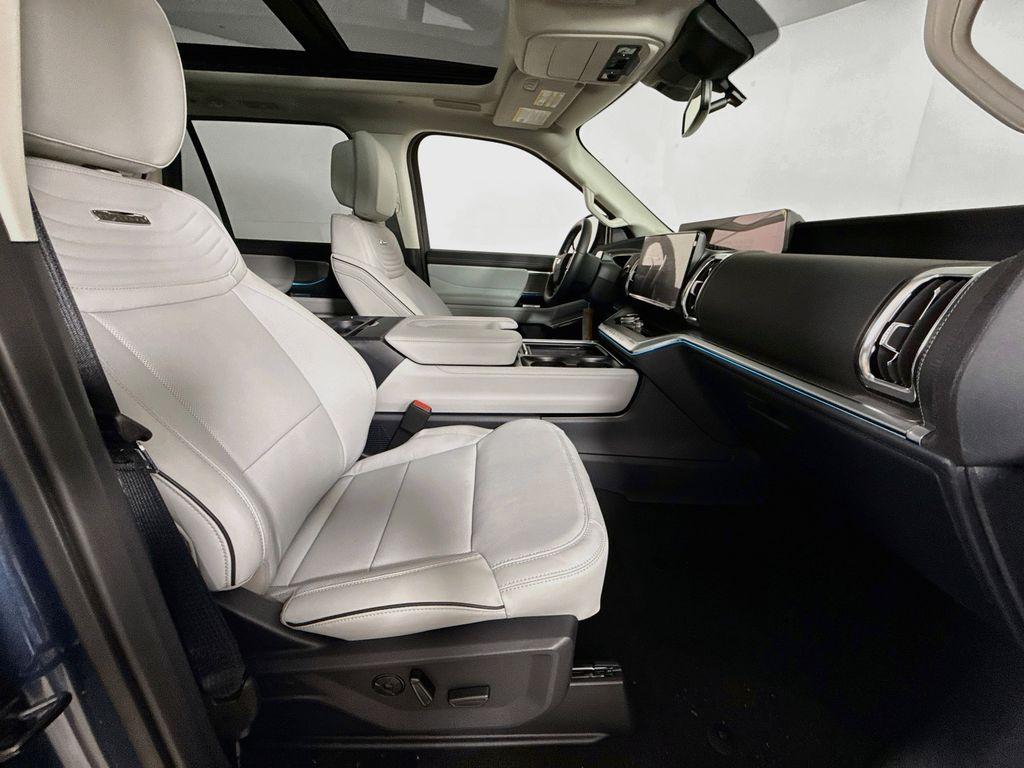 صورة مصغرة 31 لـ 2027 FORD EXPEDITION MAX PLATINUM