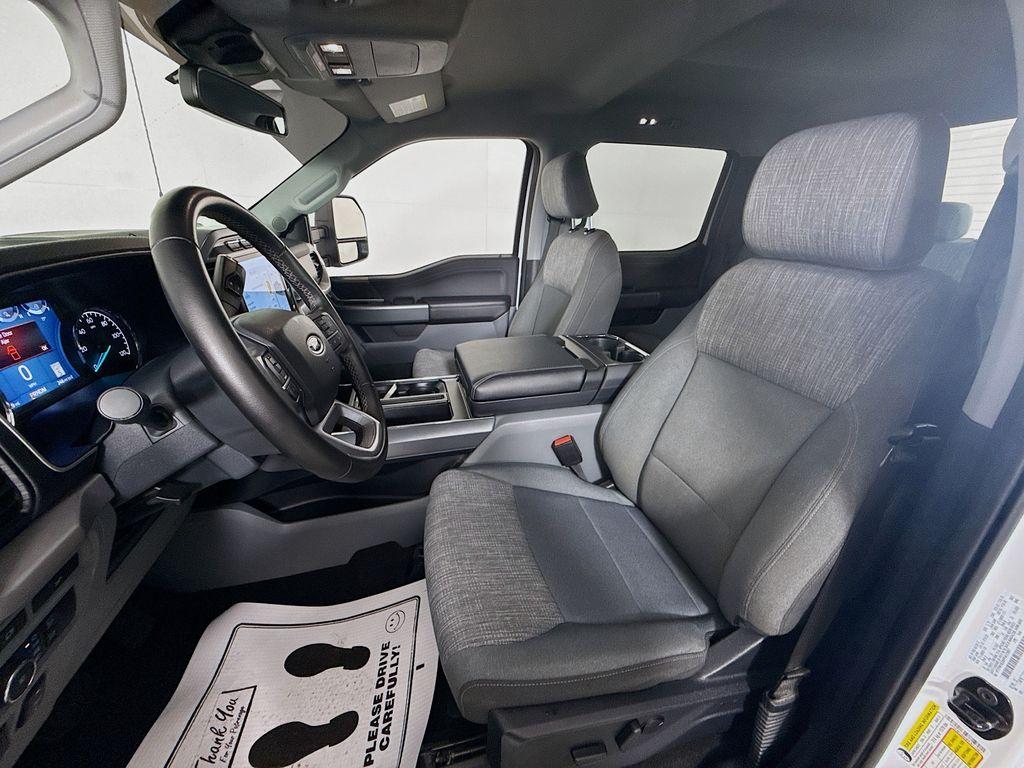 صورة 2 لـ 2023 FORD F-150 XLT