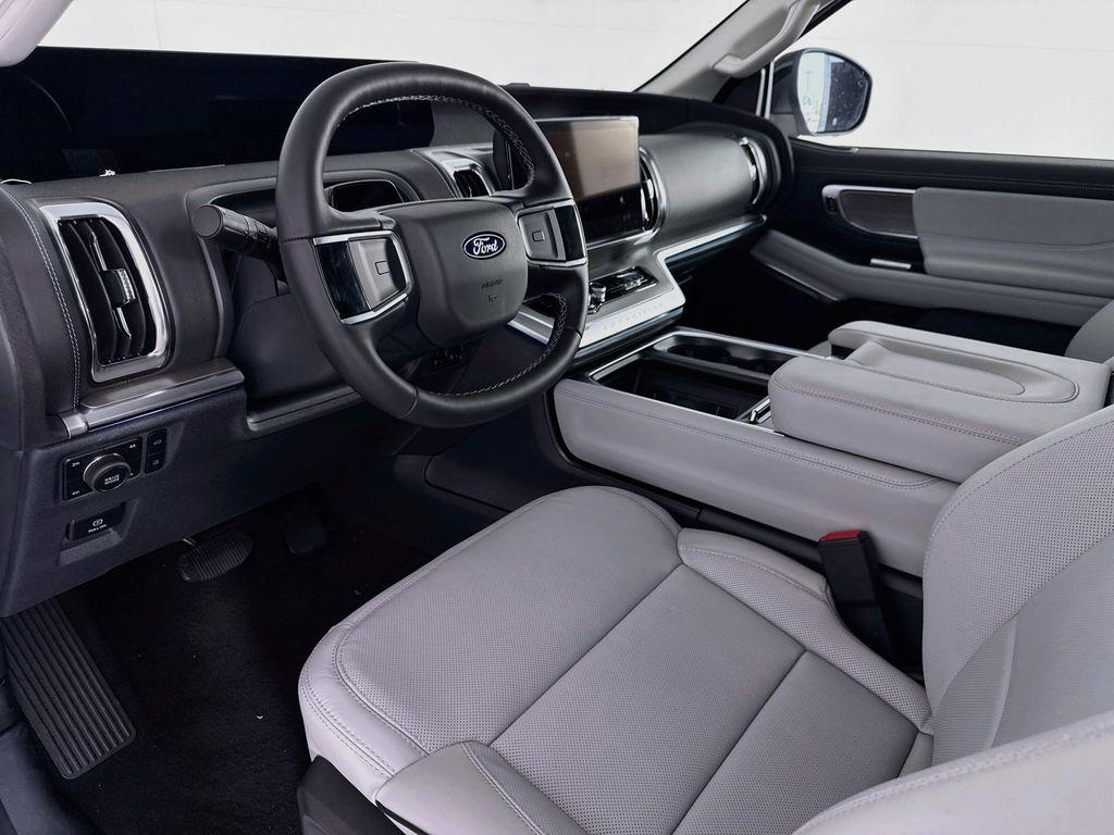 2027 FORD EXPEDITION PLATINUM — фото 9