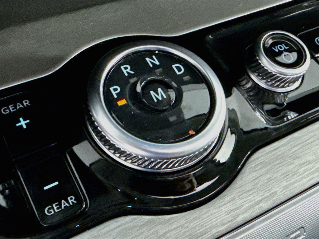 2027 FORD EXPEDITION PLATINUM — миниатюра 17