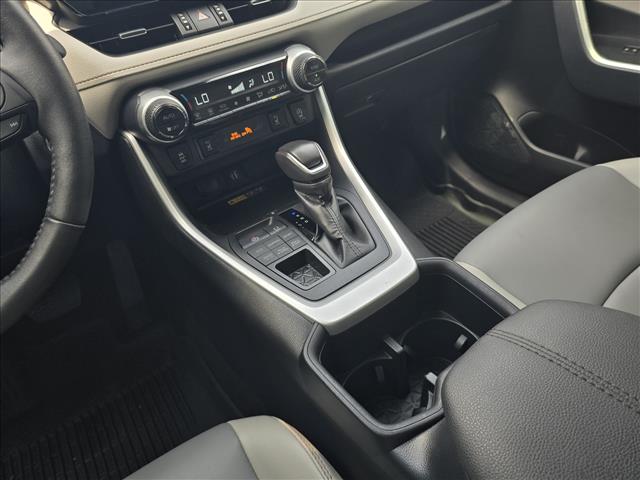صورة مصغرة 16 لـ 2024 Toyota RAV4 XLE PREMIUM