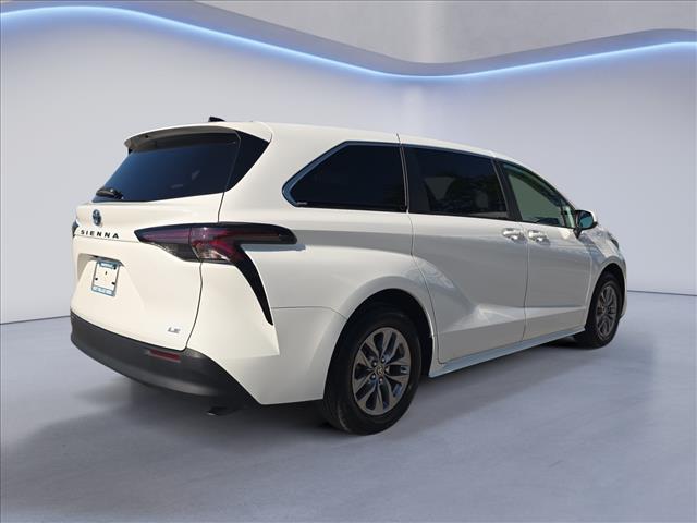 TOYOTA SIENNA - 5