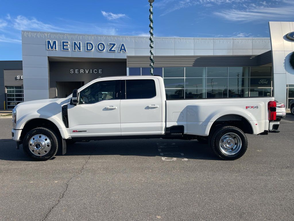 New 2027 Ford F-450 Platinum
