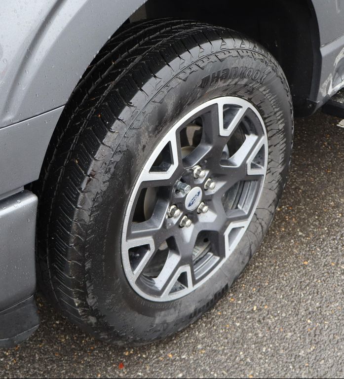 FORD F-150 STX - 9
