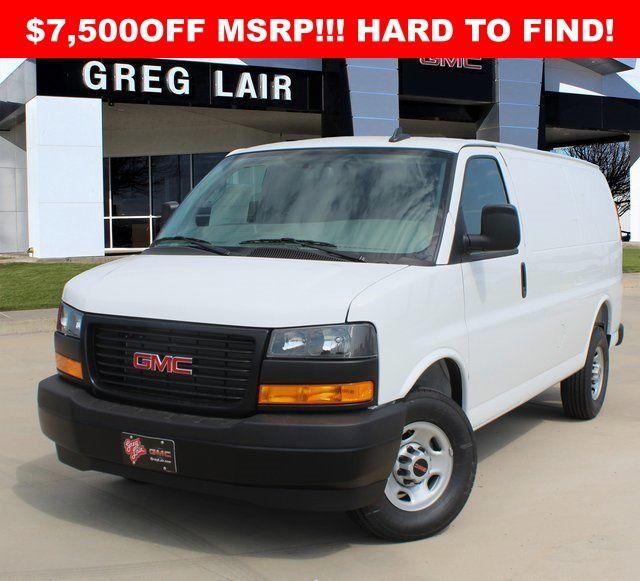 New 2025 GMC Savana 3500 Work Van