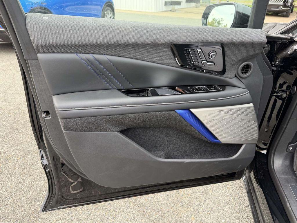 2026 Cadillac OPTIQ V-SERIES 照片 14