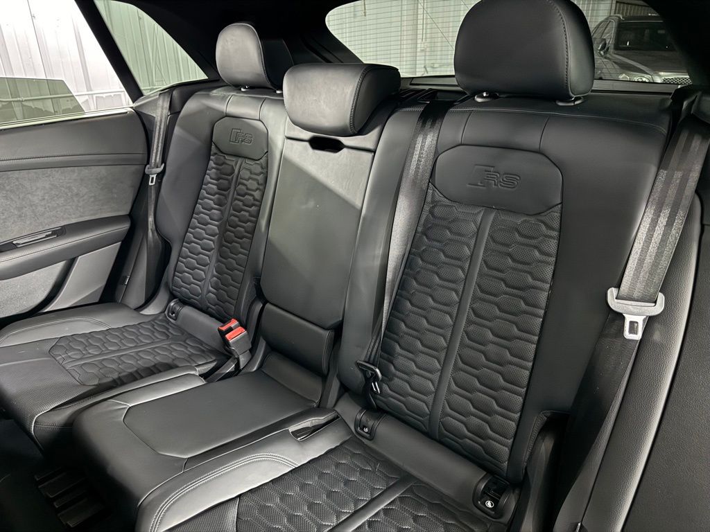 2023 AUDI RS Q8 4.0T — миниатюра 48