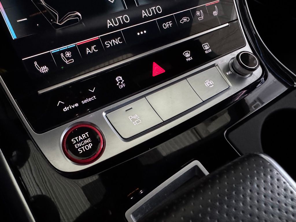2023 AUDI RS Q8 4.0T — миниатюра 38
