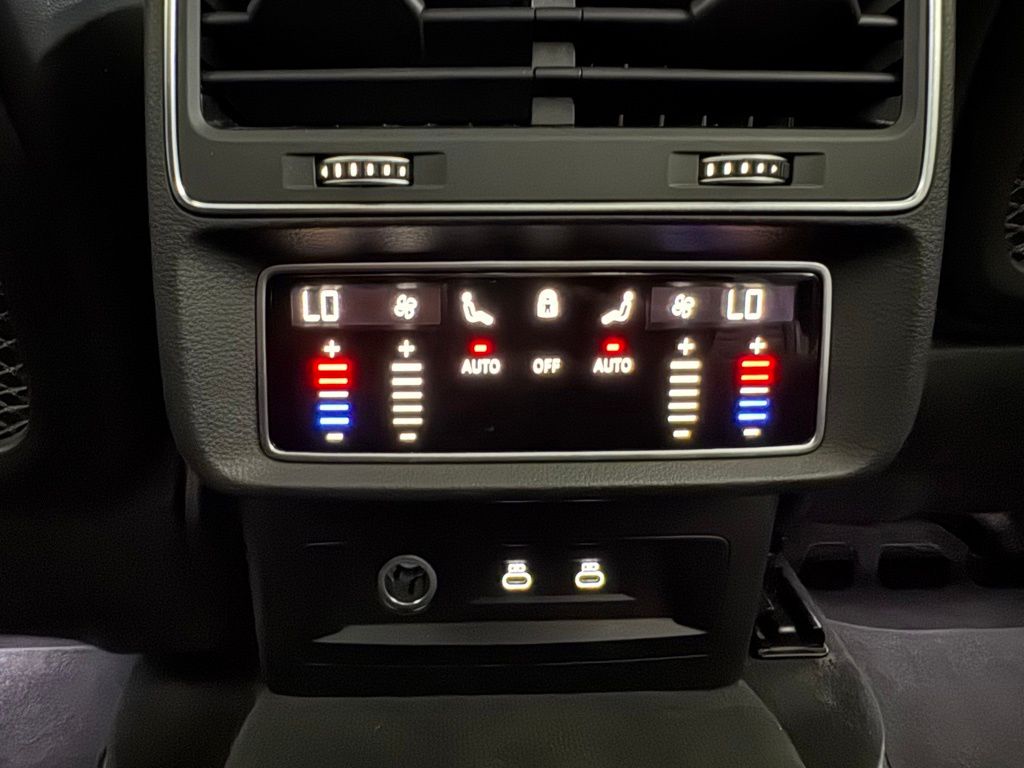 2023 AUDI RS Q8 4.0T — миниатюра 27