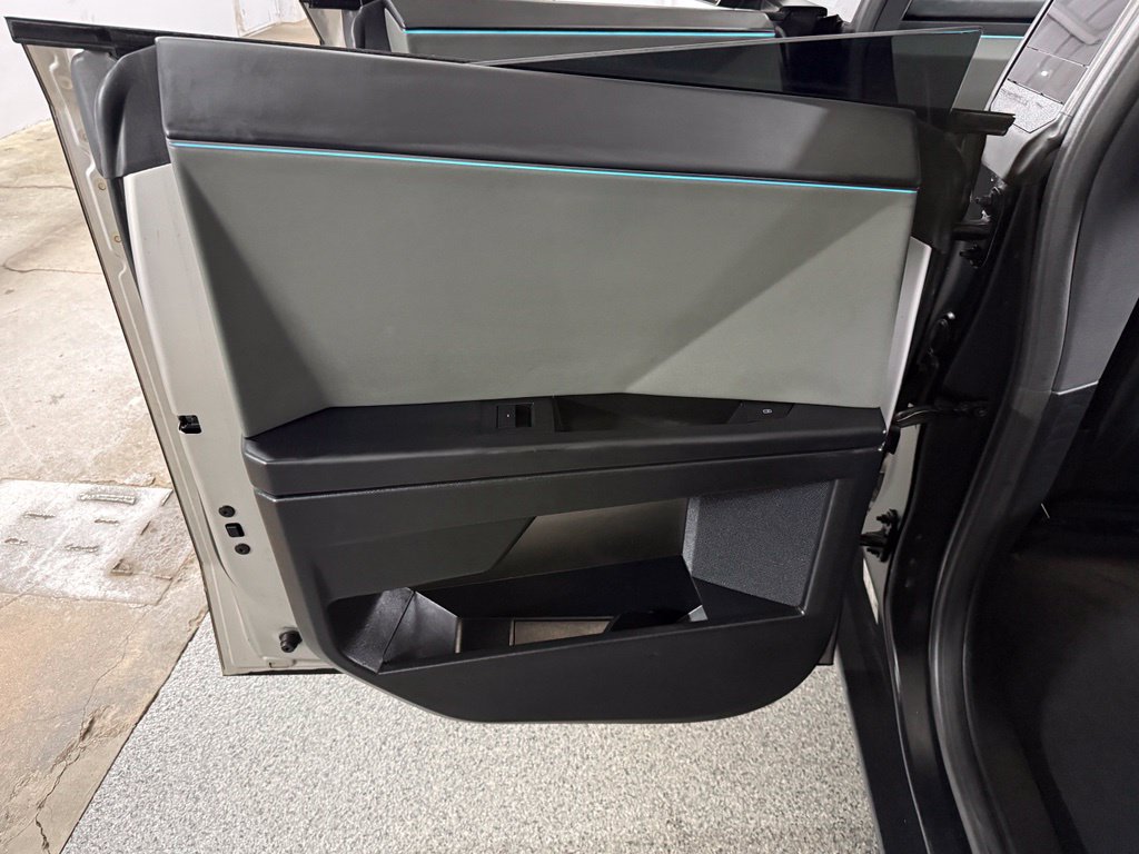 صورة مصغرة 24 لـ 2024 Tesla CYBERTRUCK CYBERBEAST