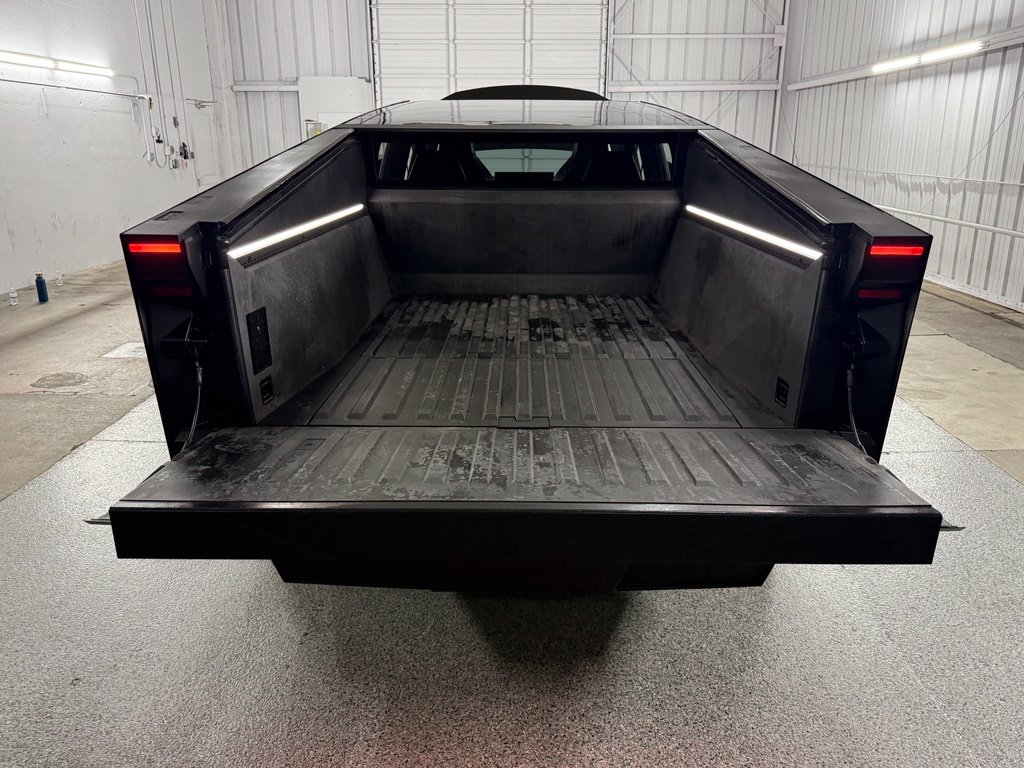 صورة مصغرة 36 لـ 2024 Tesla CYBERTRUCK CYBERBEAST