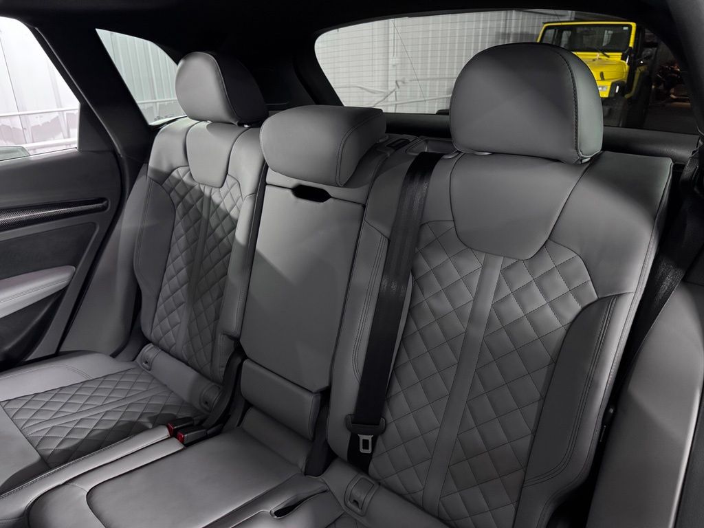 صورة مصغرة 48 لـ 2024 AUDI SQ5 PRESTIGE