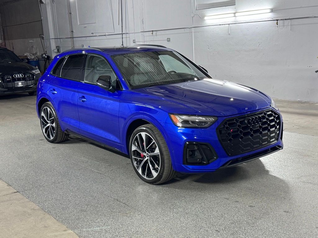 صورة 3 لـ 2024 AUDI SQ5 PRESTIGE