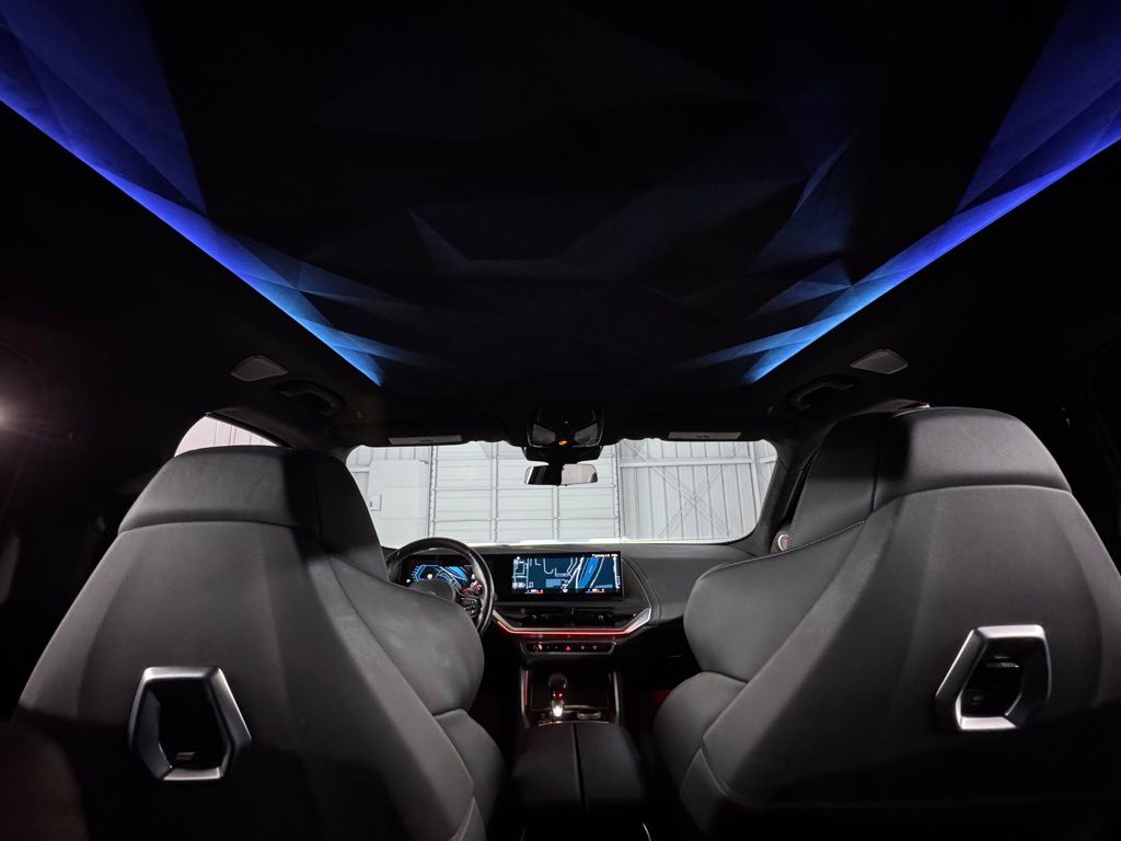 2023 BMW XM — миниатюра 24