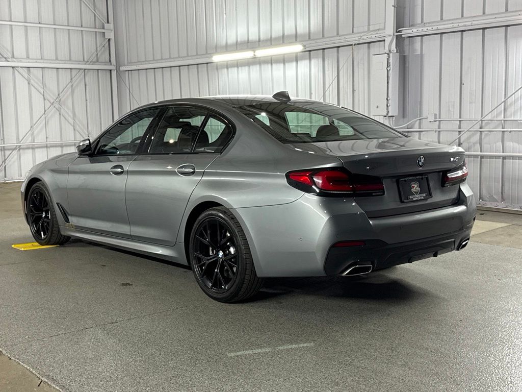 صورة 13 لـ 2023 BMW 540 I XDRIVE