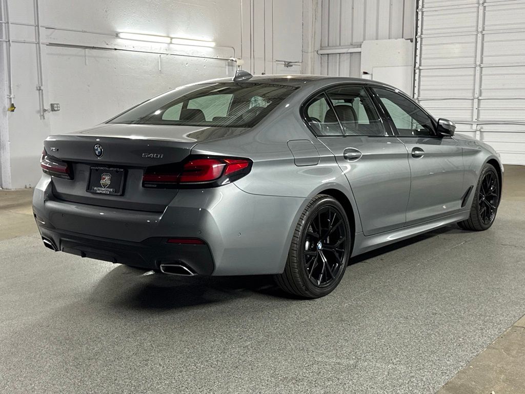 صورة 9 لـ 2023 BMW 540 I XDRIVE
