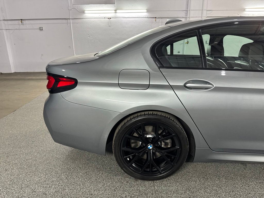 صورة 6 لـ 2023 BMW 540 I XDRIVE