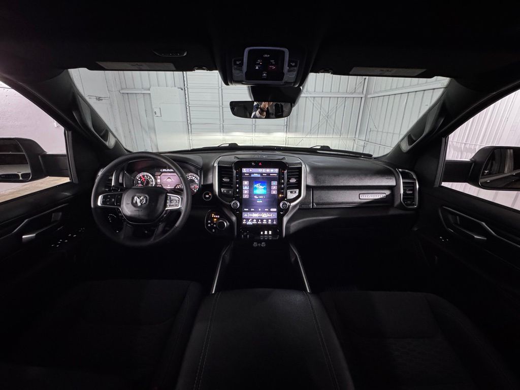 صورة مصغرة 24 لـ 2025 RAM 1500 BIG HORN/LONE STAR