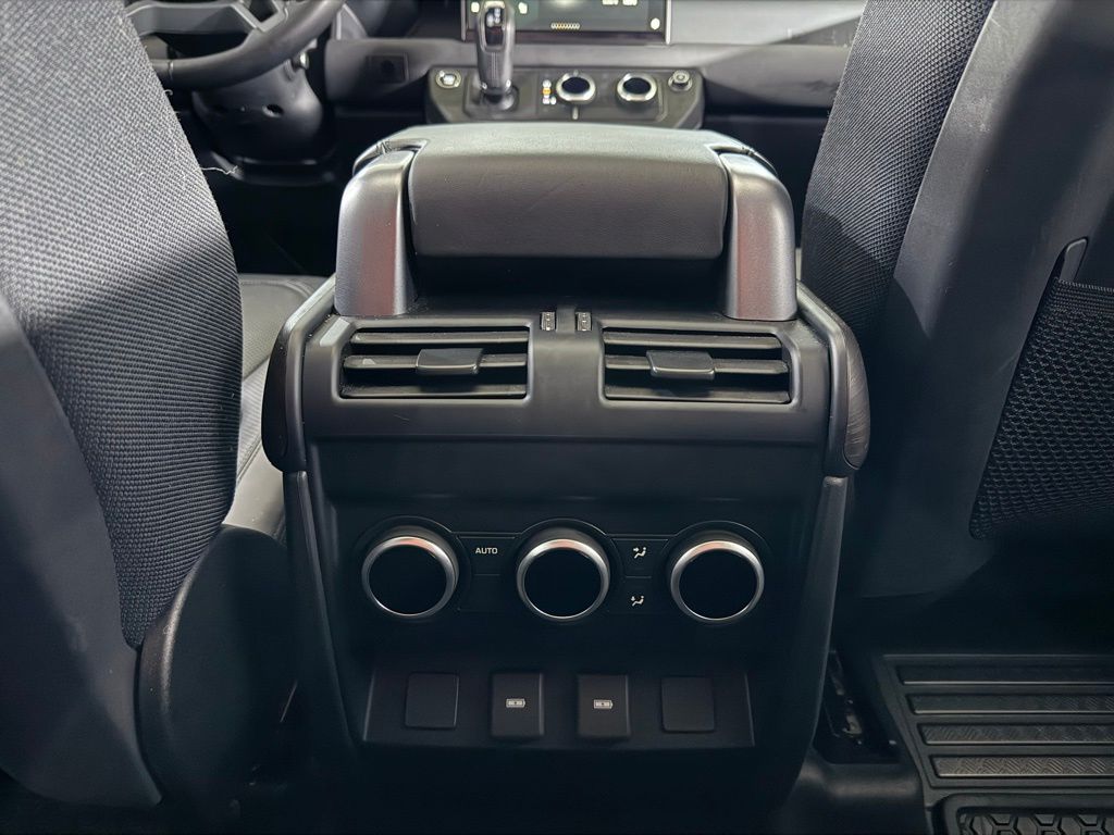 صورة مصغرة 35 لـ 2023 LAND Rover DEFENDER X