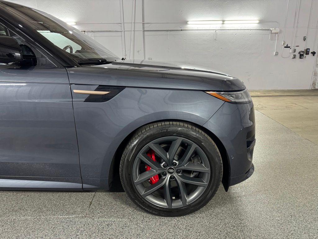 صورة 4 لـ 2023 LAND Rover RANGE ROVER SPORT P400 SE DYNAMIC