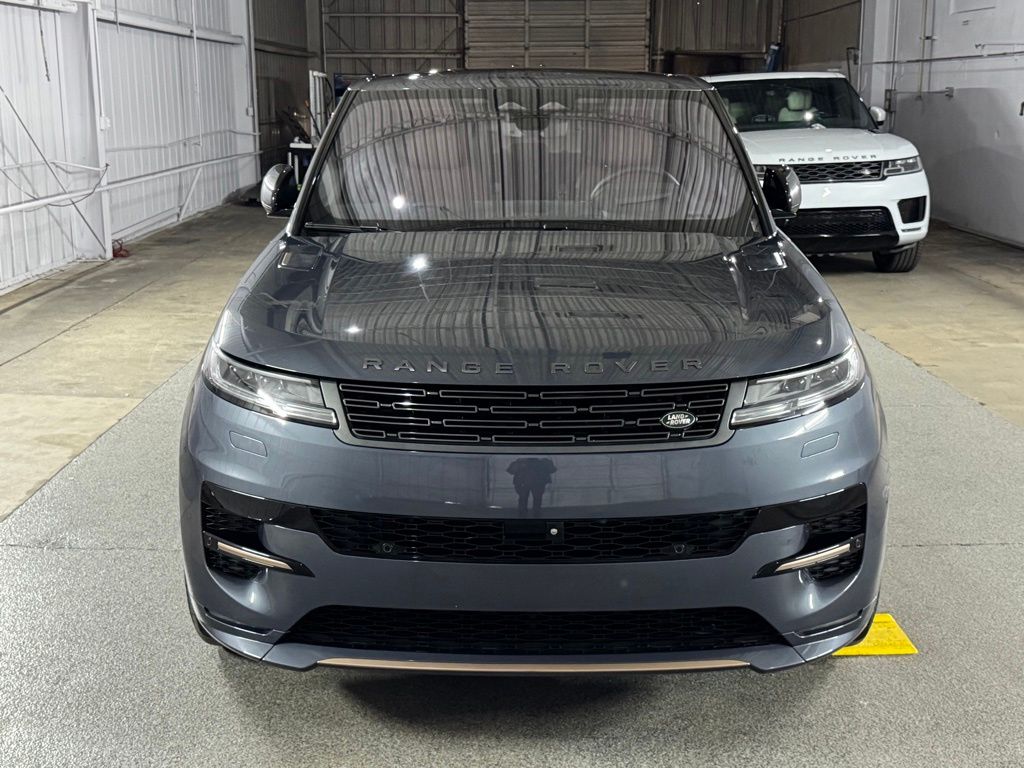 صورة 2 لـ 2023 LAND Rover RANGE ROVER SPORT P400 SE DYNAMIC