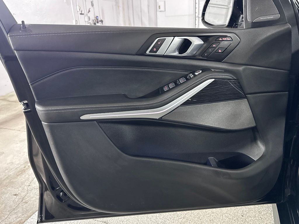 2024 BMW X7 XDRIVE40I — миниатюра 39