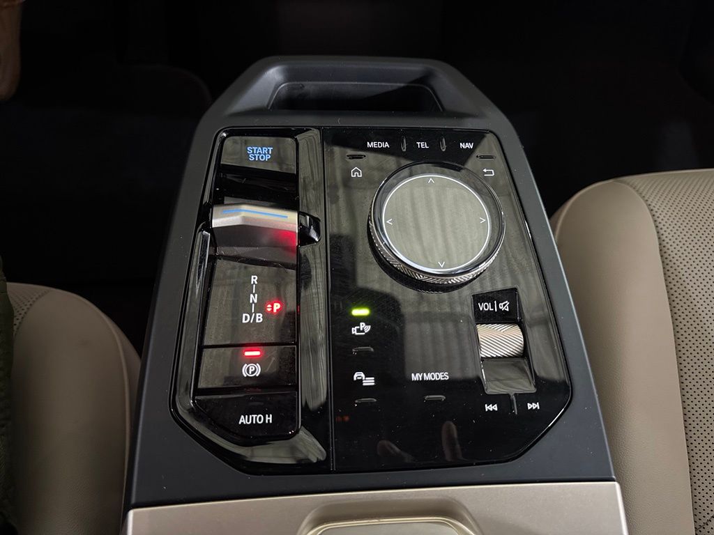 صورة مصغرة 37 لـ 2024 BMW IX XDRIVE50
