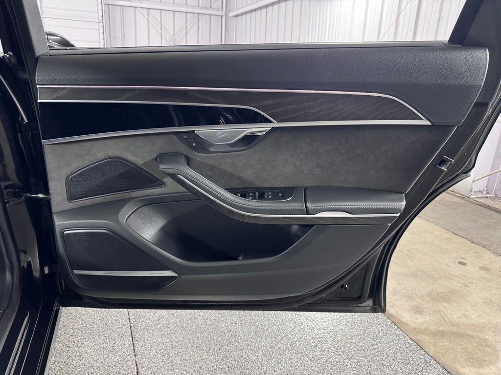 صورة مصغرة 60 لـ 2021 AUDI A8 4.0