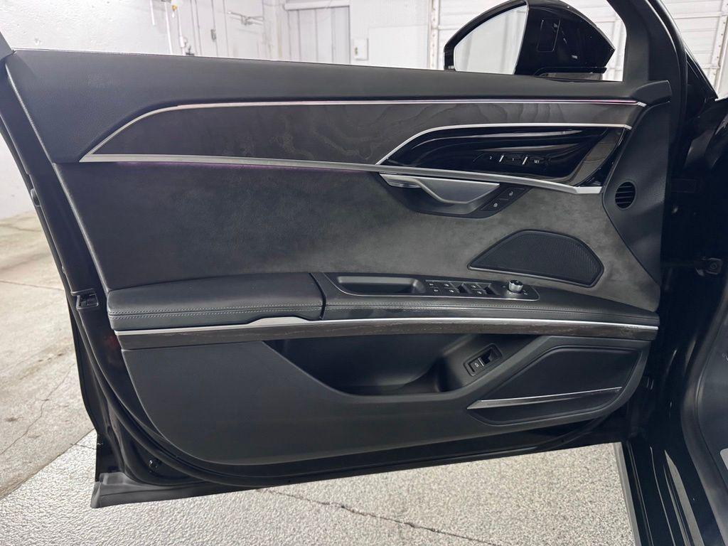 صورة مصغرة 47 لـ 2021 AUDI A8 4.0