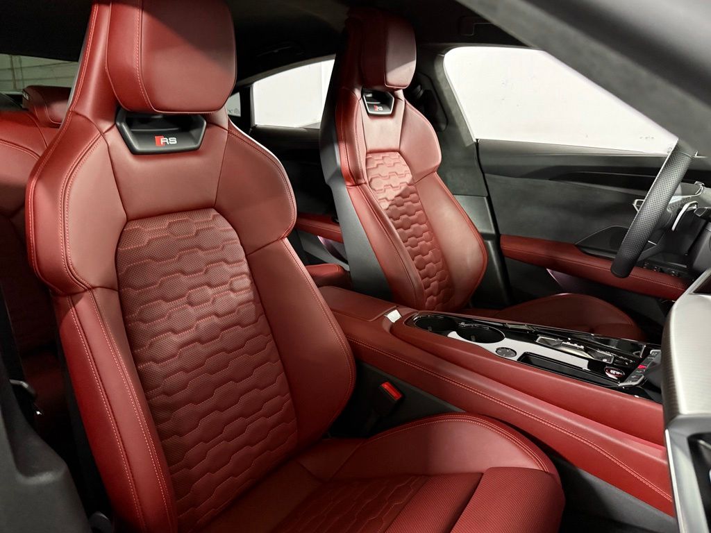صورة مصغرة 29 لـ 2022 AUDI RS E-TRON GT BASE
