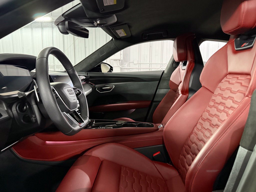 صورة مصغرة 19 لـ 2022 AUDI RS E-TRON GT BASE