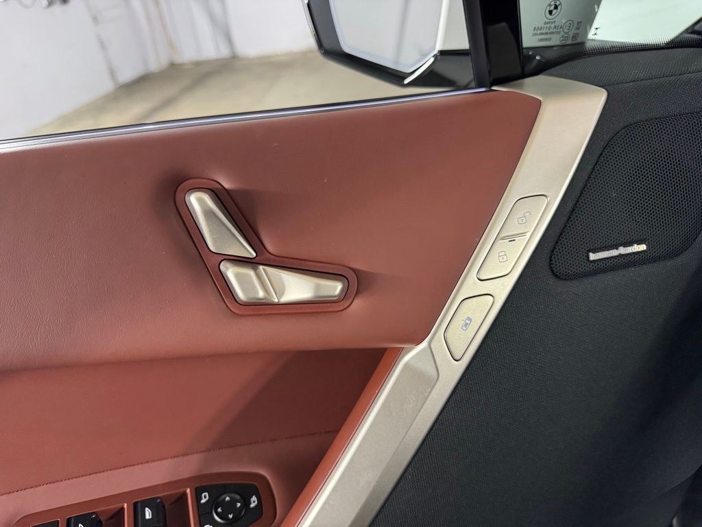 صورة 39 لـ 2026 BMW IX XDRIVE45