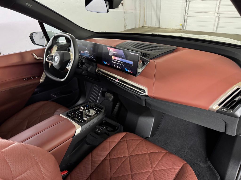 صورة 51 لـ 2026 BMW IX XDRIVE45