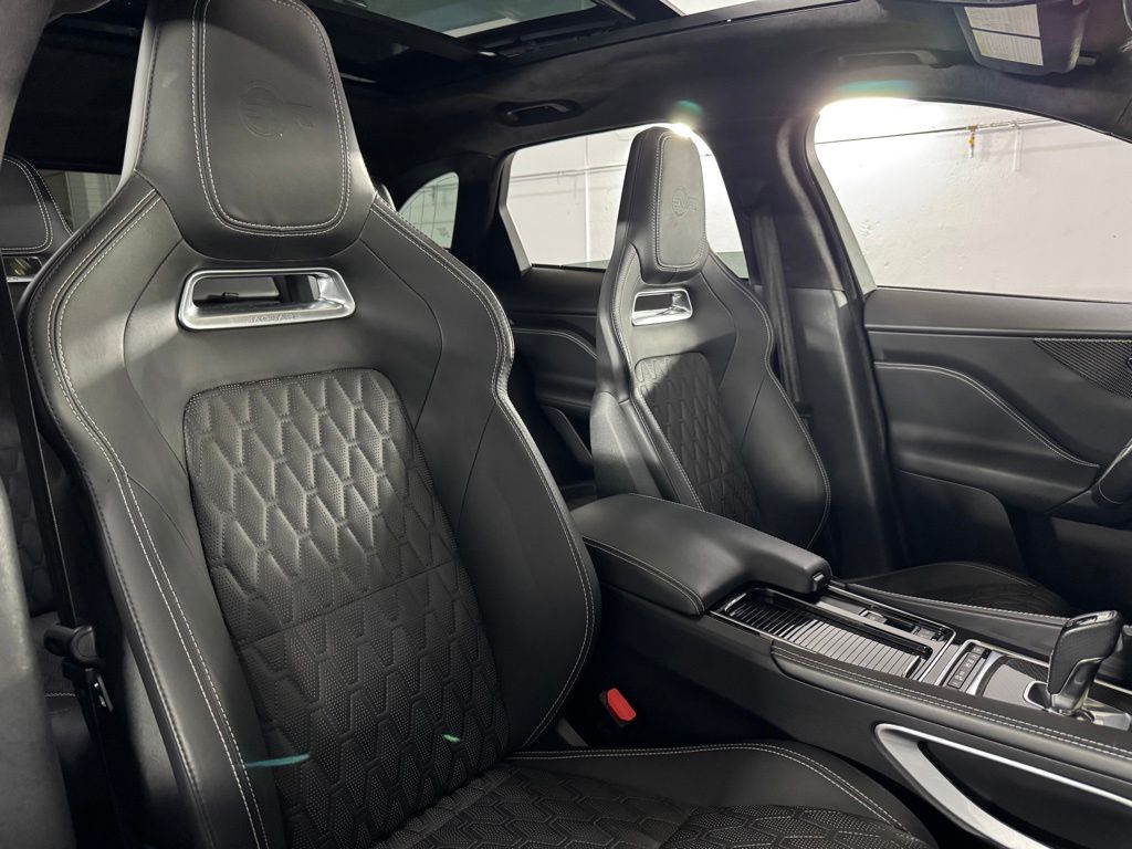 صورة مصغرة 54 لـ 2020 Jaguar F-PACE SVR