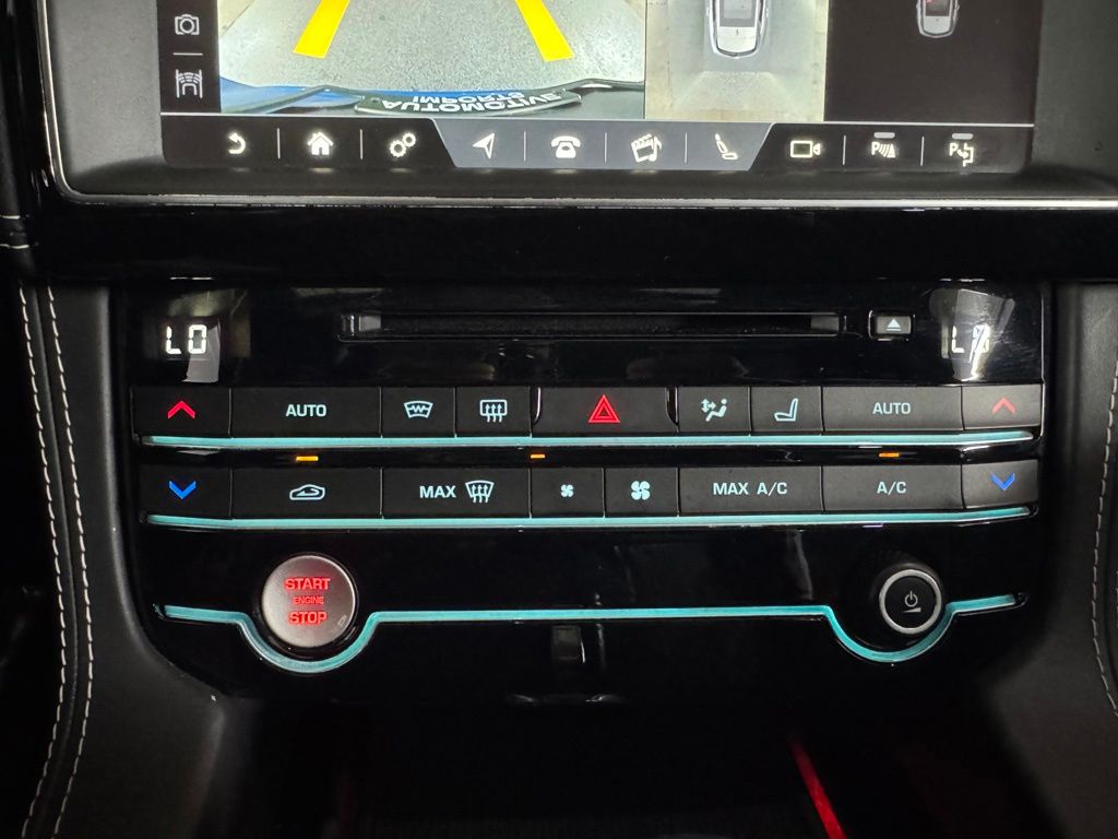 صورة مصغرة 34 لـ 2020 Jaguar F-PACE SVR