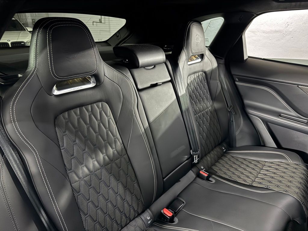 صورة مصغرة 47 لـ 2020 Jaguar F-PACE SVR