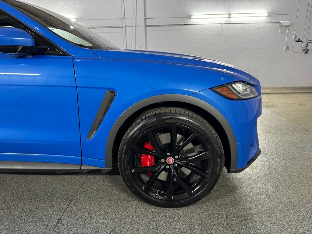 2020 Jaguar F-PACE SVR — фото 6