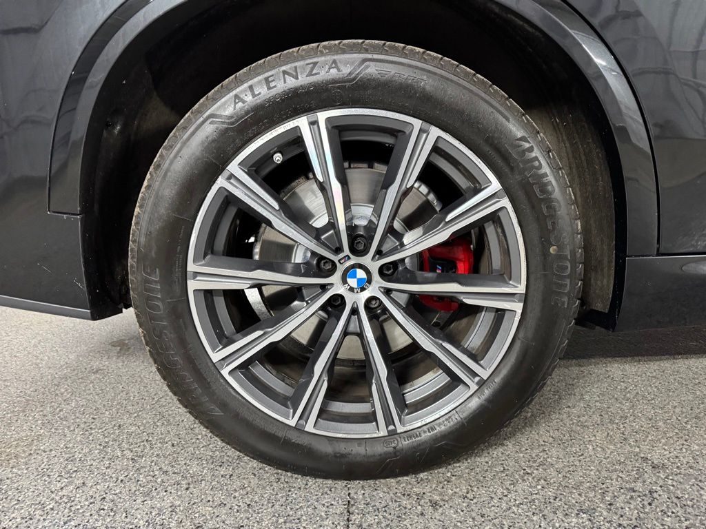 2023 BMW X5 M50I — фото 10