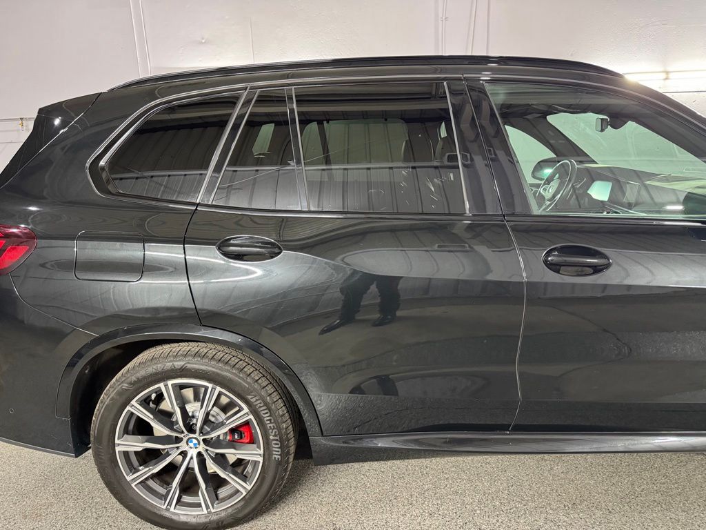 2023 BMW X5 M50I — фото 6